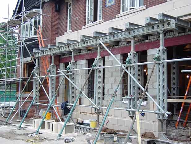 Building refurbishment with propping