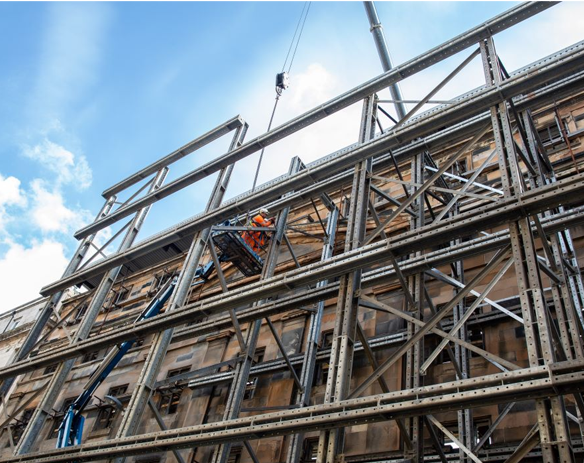 Propping and jacking building