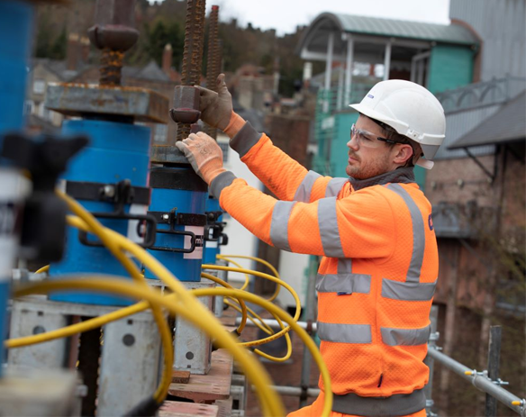MH International jacking with engineer
