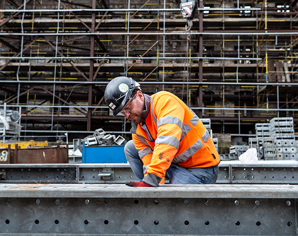 MH International façade retention with engineer